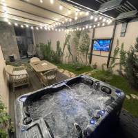Suite with Hot Tub