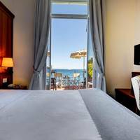 Large Single Room with Sea View