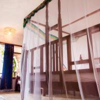 Deluxe Double Room with Side Sea View