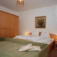 Comfort One-Bedroom Apartment with Balcony and Mountain View