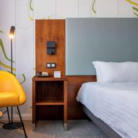 Standard King Room - City Side