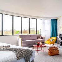 Executive King Room with Sofa - Park View