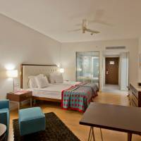  Deluxe Double or Twin Room with Side Sea View
