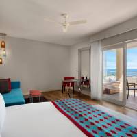 Corner Suite with Spa Bath & Sea View