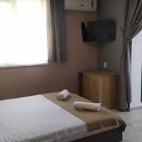 Deluxe Studio
