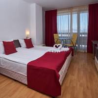 Two-Bedroom Apartment (5 Adults)