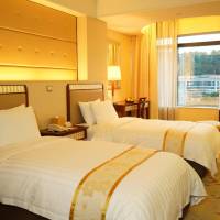 Suite with twin bed