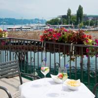 Double room facing the Chapel Bridge and large balcony 12m2