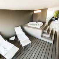 Suite with Hot Tub