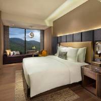 King Room with Mountain View