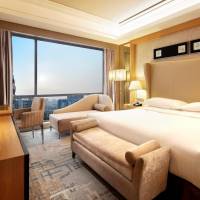One-Bedroom Deluxe King Suite