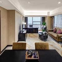 Executive King Suite with Lounge Access