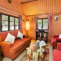 Deluxe Room - Garden Picnic Package