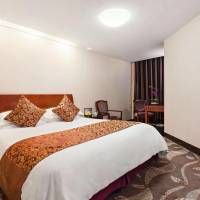 Deluxe Room (2 Adults + 1 Child)