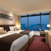 Studio Executive Twin Beds