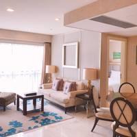 Executive Three-Bedroom Apartment with Three Breakfasts