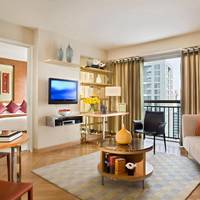 Deluxe One-Bedroom Apartment with Breakfast