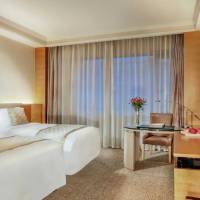 Gloucester Garden View Twin Room