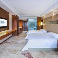 Club Twin Room with Bathroom