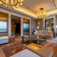 Club level, 1 Bedroom Presidential Suite, 1 King