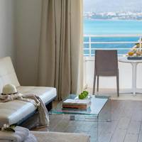 Room #1703823