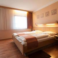 Room #6437117