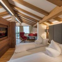 Junior Suite with Mountain View