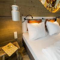 Room #190970735