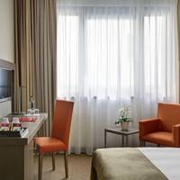 Room #49780006