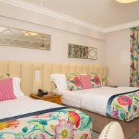 Room #4025619
