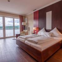 Double Room with Lake View