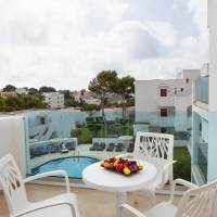 Suite with Pool View
