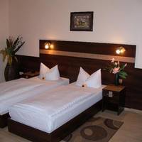 Room #6098412