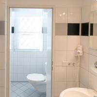 Room #18391412