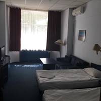 Twin Room with Air-Conditioning