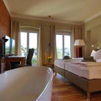 Deluxe Double Room with Bath