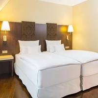 Room #24573817