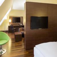 Room #24573819