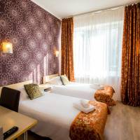 Twin Room with Private Bathroom