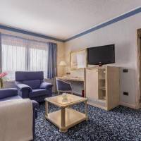 Room #1585842