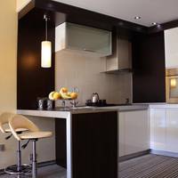 Two-Bedroom Apartment with Hot Tub and Balcony 