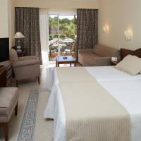 Double or Twin Room (2 Adults + 1 Child)