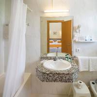 Room #9129908