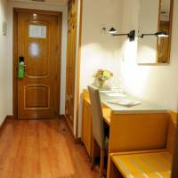 Room #9358047