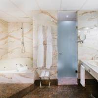 Room #9029150
