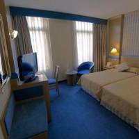 Room #9137314
