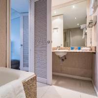 Room #9416260