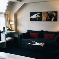 Room #9105933