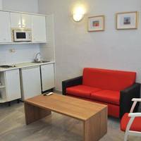 Room #9194761