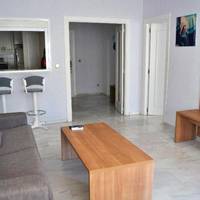 Room #9194775